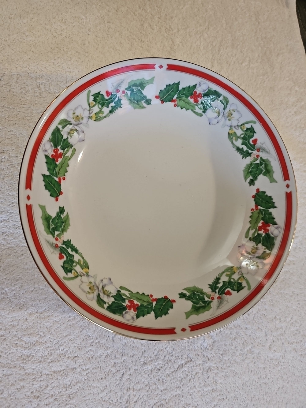 Set 4 Lynns Sta. Maria Holiday Holly Bowl - Fine china Red and Holly Accents